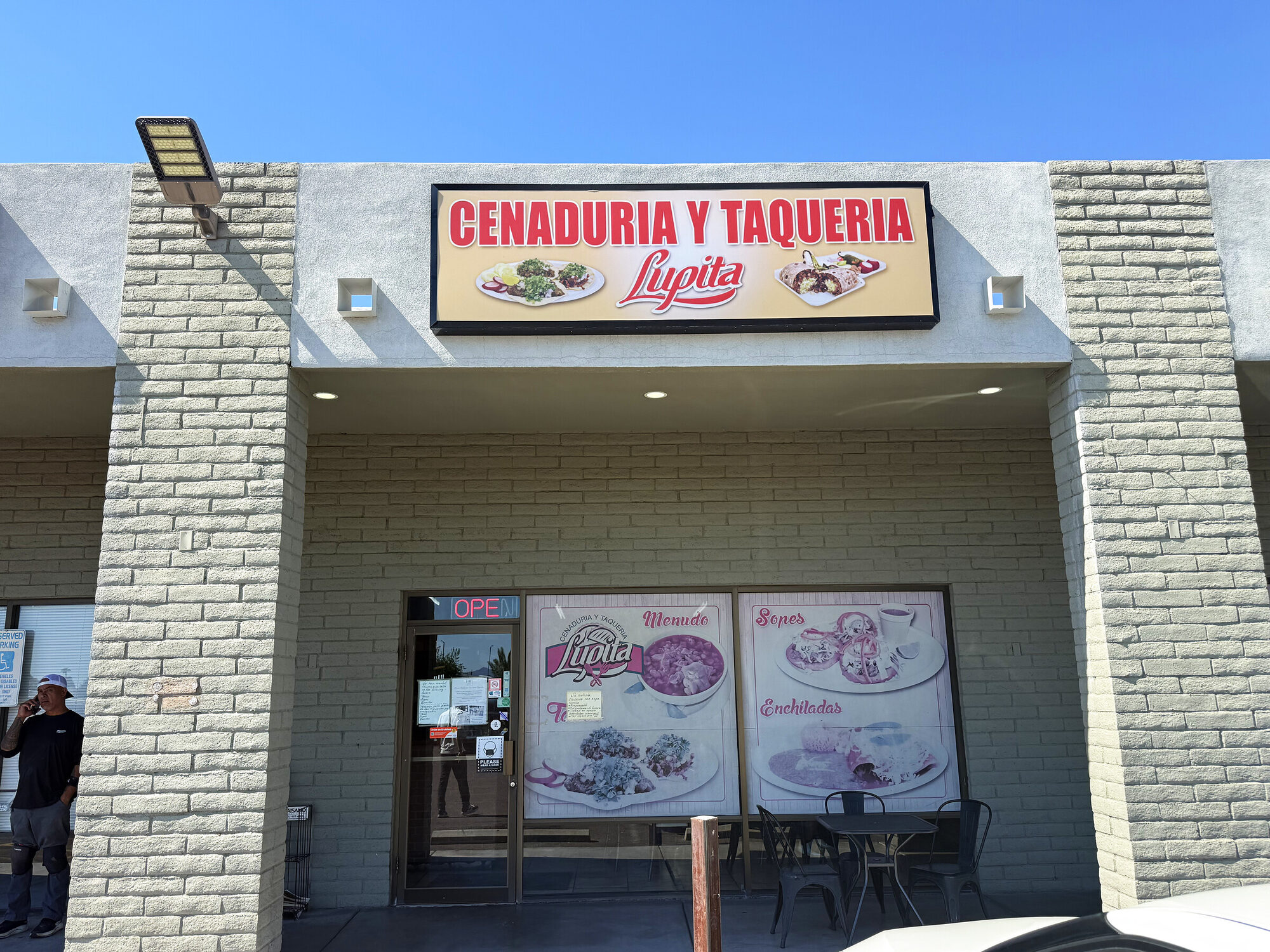 Cenaduría y Taquería Lupita storefront, 16456 N 32nd St, Phoenix AZ